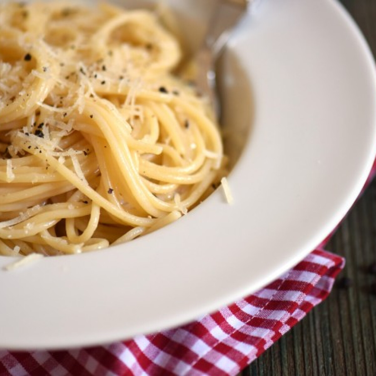 A legsajtosabb olasz tészta: cacio e pepe
