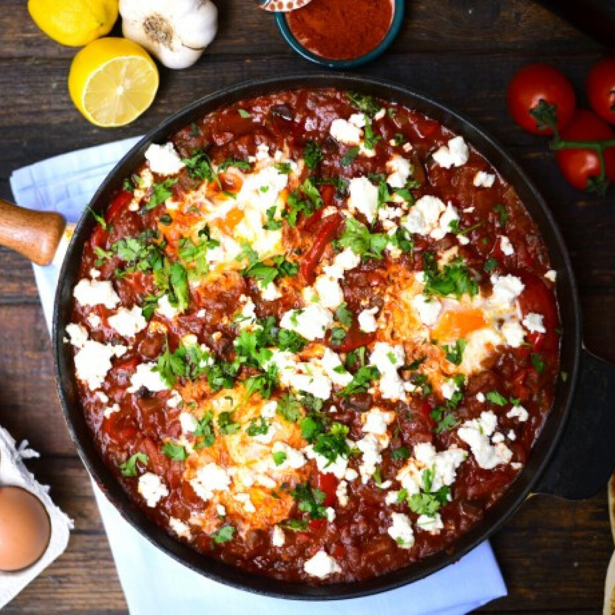 Szerintünk így készül a tökéletes SHAKSHUKA, ami nemcsak reggelire, vacsorára is kiváló