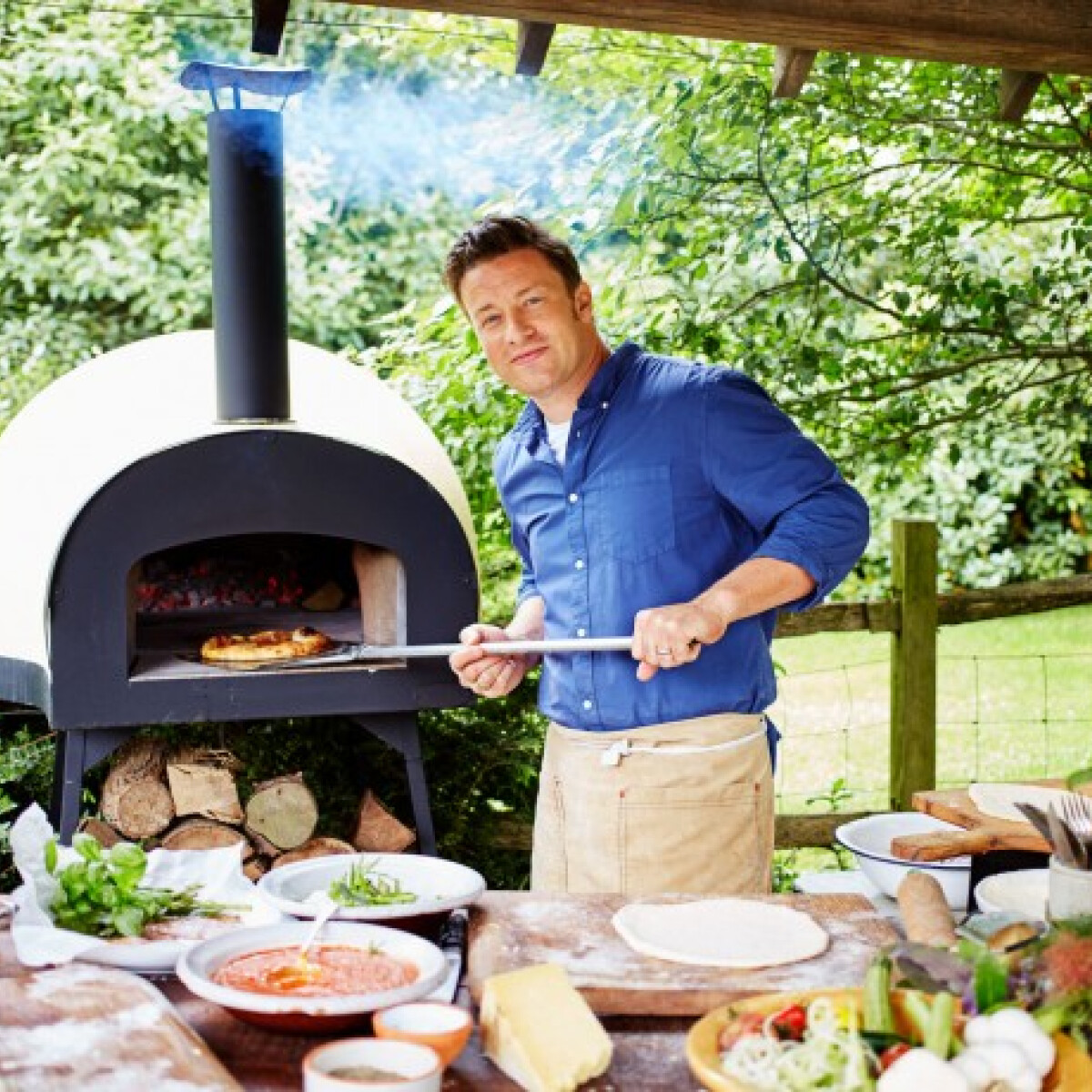 Ilyen pizzákat fog árulni Jamie Oliver a pesti pizzériájában
