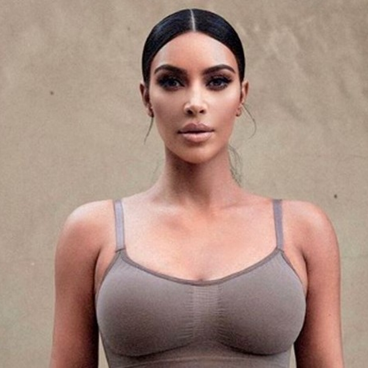 Hogyan lett az átszabott Kim Kardashian a nőideál a csontsovány Kate Moss után?