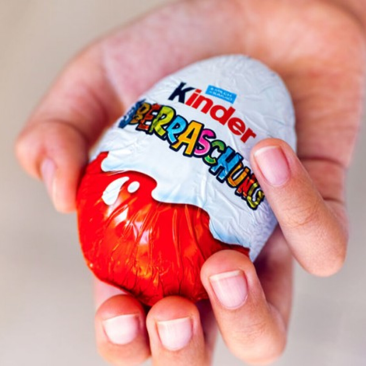 Rasszista meglepetés a Kinder-tojásban? - nagy felháborodás volt egy kis figura miatt