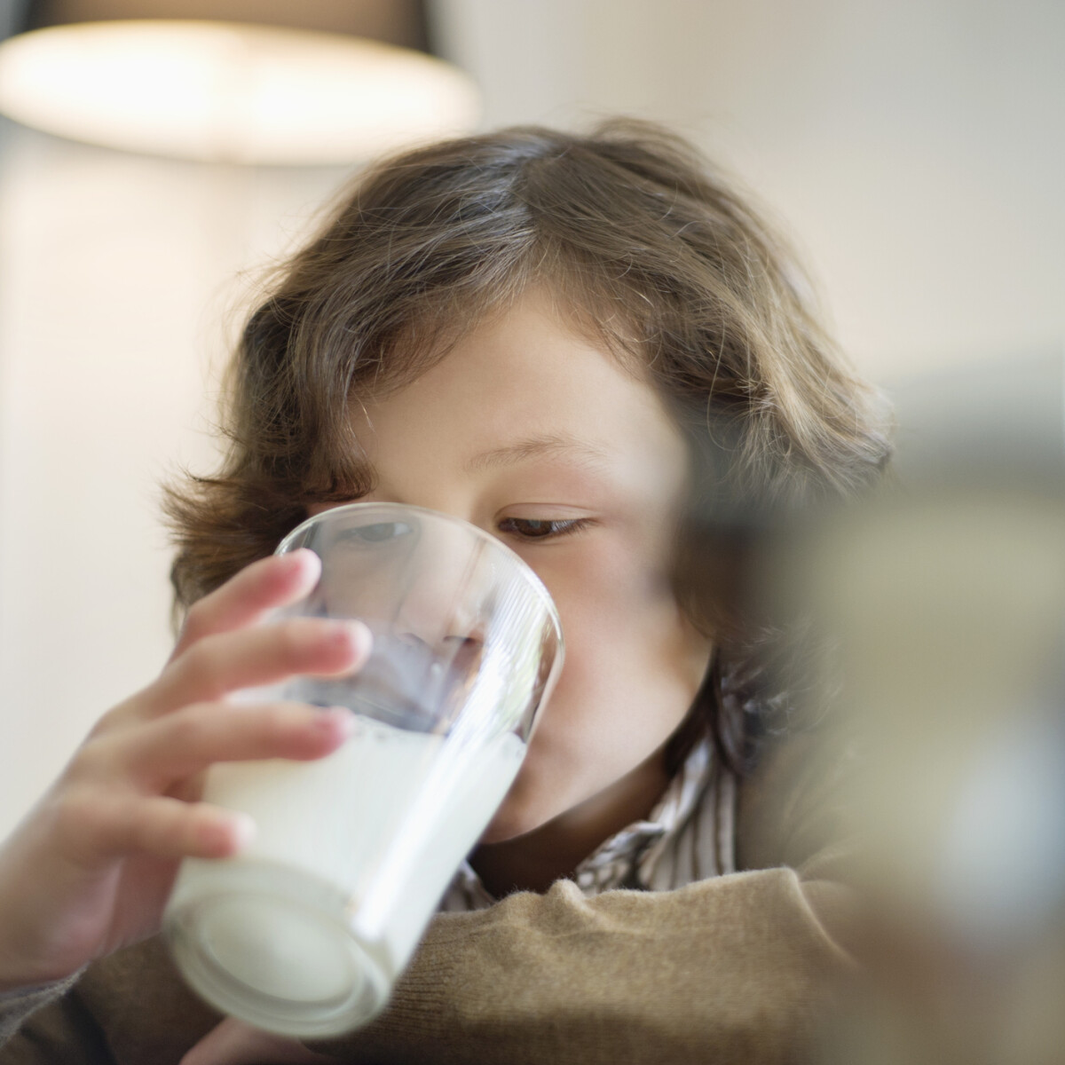 Ehhez a betegséghez vezethet a gyerekkori tejivás