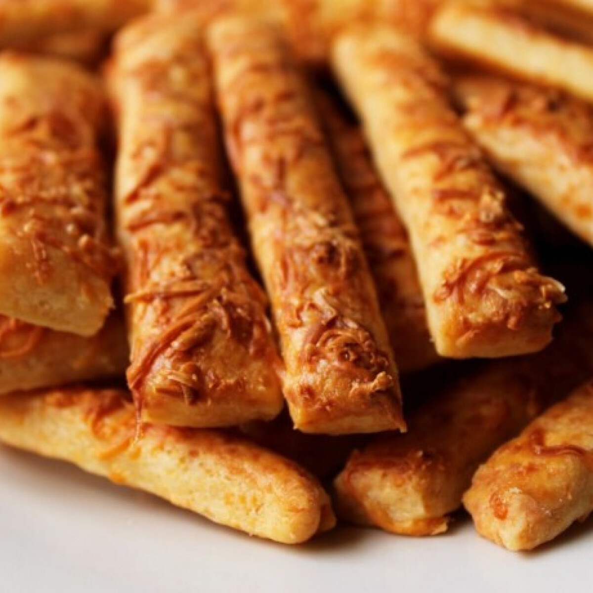 11 ropogósan puha sajtos rúd az egyszerű örömökért