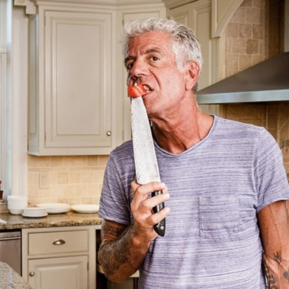 Anthony Bourdain szerint ez a férfi készíti a legjobb konyhakéseket a világon