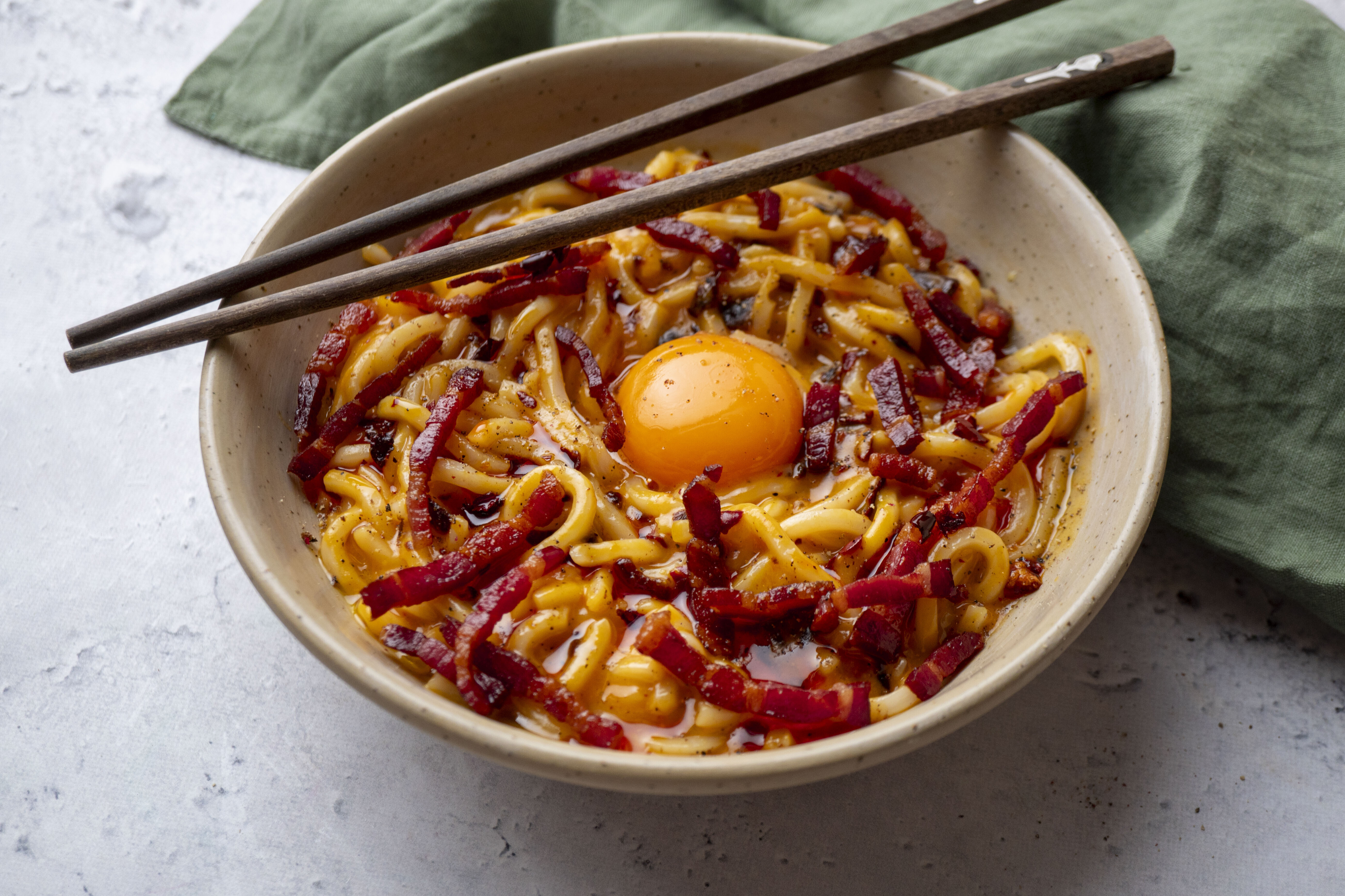 Chilis carbonara udontésztából