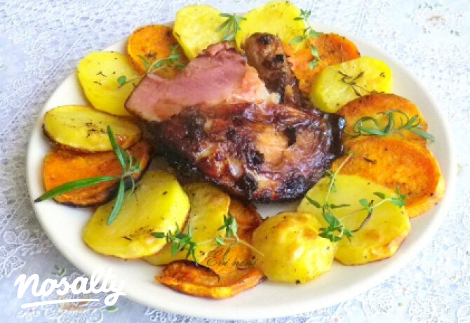 Nigella kólában főtt mázas sonkája