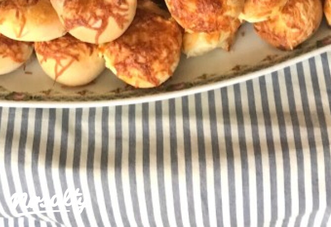 Tavaszi sonkás-zöldséges töltött bucik