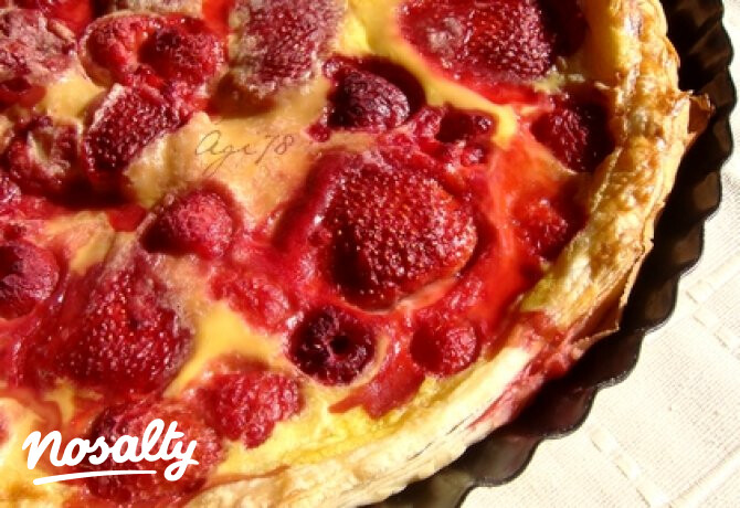 Málnás-szamócás pite