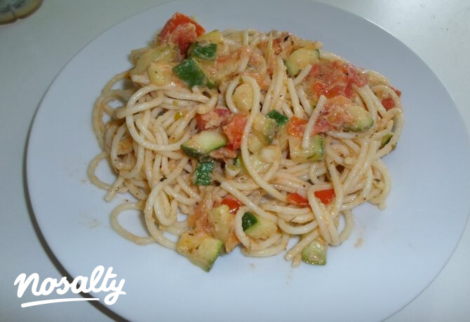 Zöldséges spagetti Cynthia konyhájából