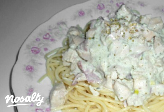 Tejszínes zöldfűszeres spagetti