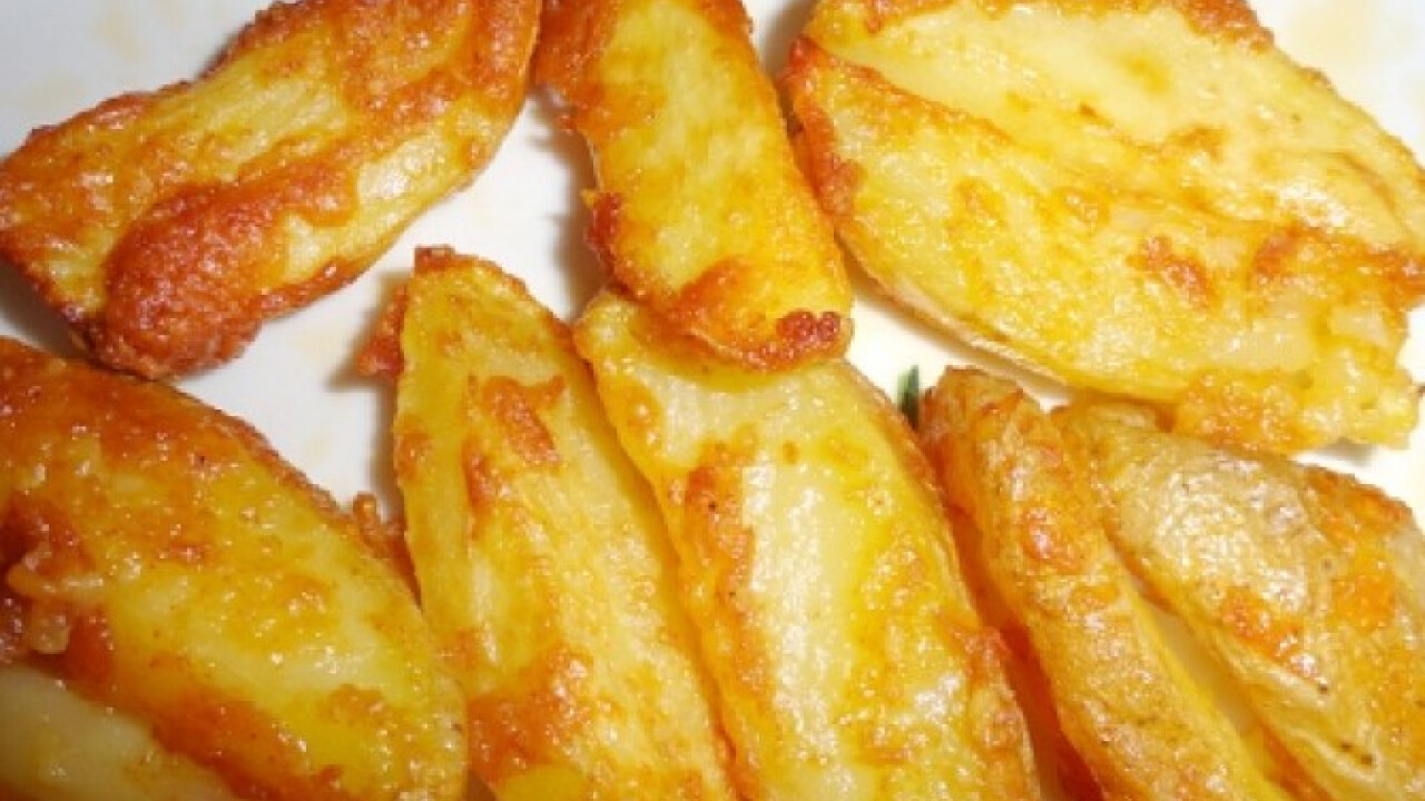 Parmezános sült burgonya