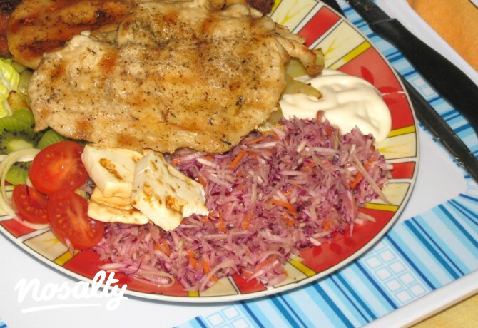 Grillezett csirkemellfilé gyümölccsel és sajttal