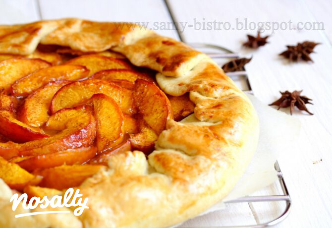 Nektarinos galette
