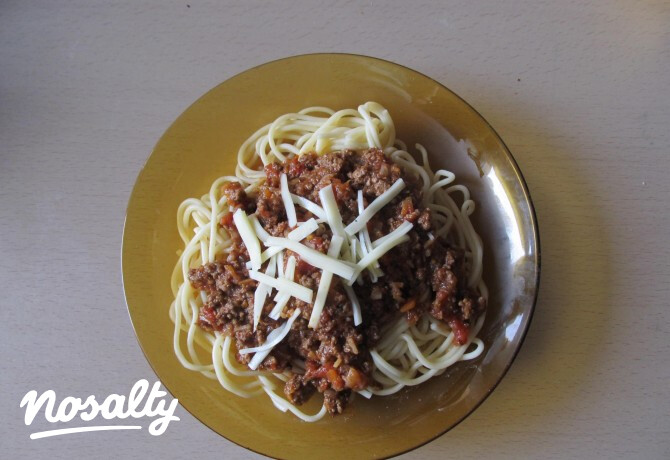 Bolognai spagetti vörösborral