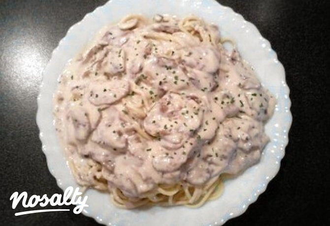 Olaszos-tejszínes gombaszósz spaghettivel
