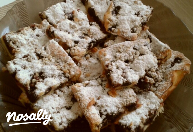 Meggyes pite dióval