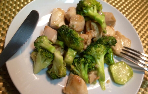 Diétás brokkolis csirke