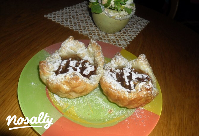 Leveles almás rózsa