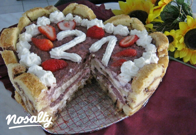 Epres piskótatekercs torta Iluskától