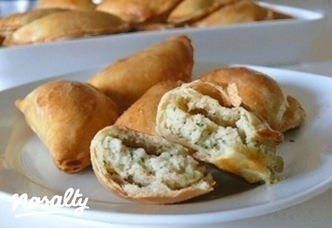Koktélrákos empanadas