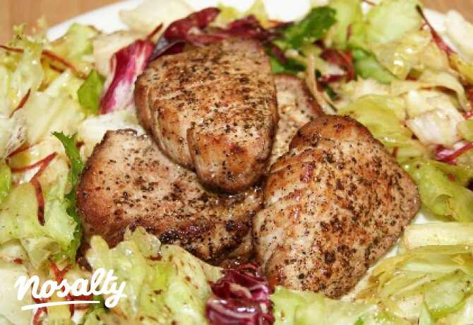 Szűz-steak salátaágyon
