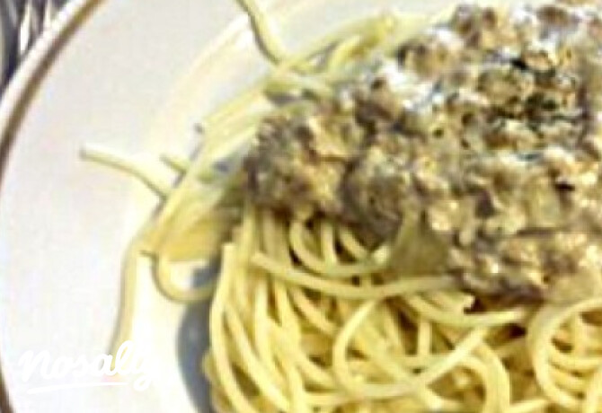 Hagymás-tonhalas spagetti