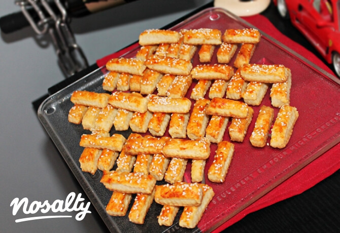 Pizzakrémes-szezámos stangli