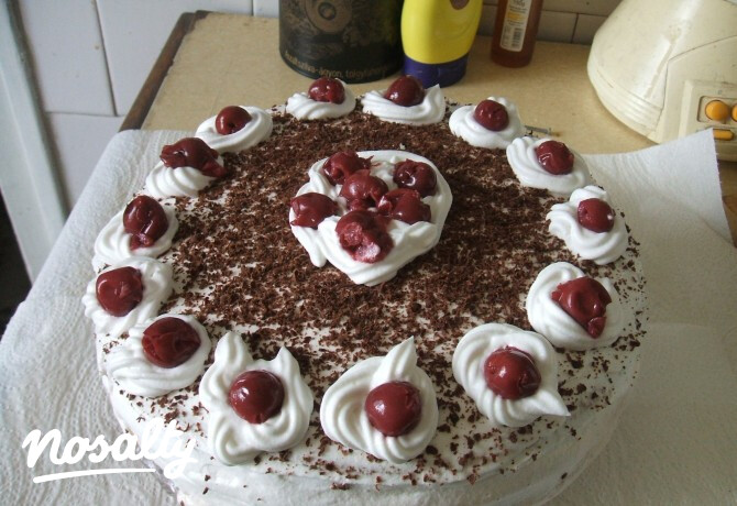 Feketeerdő-torta egyszerűen
