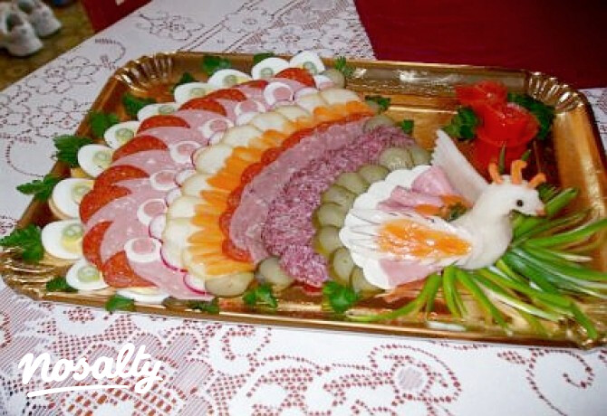 Hidegtál páva formában