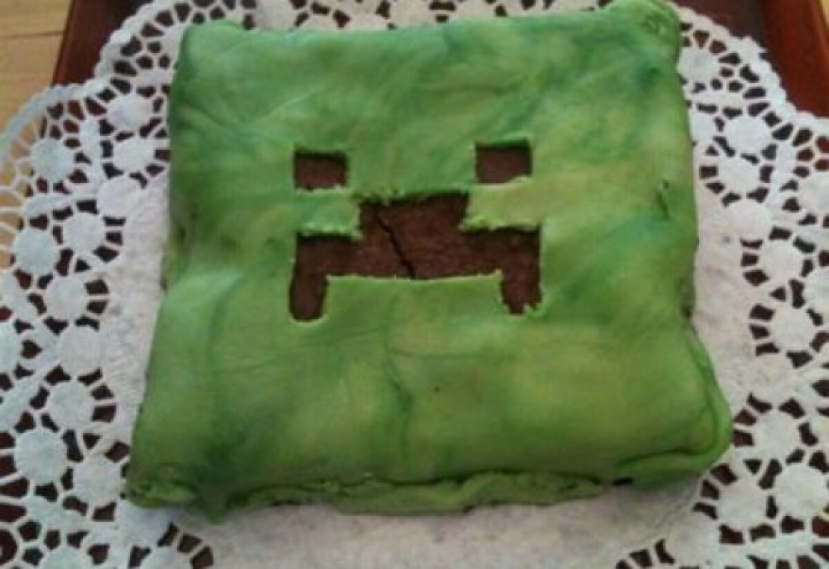 Minecraft Creeper brownie torta