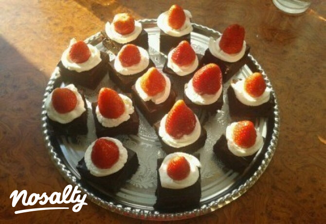Csokis brownie 13. - Eperrel