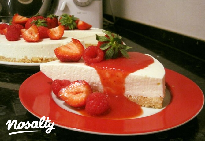 Philadelphia torta málnás eperszósszal