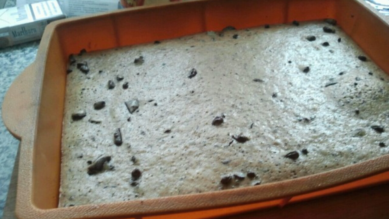 Étcsokidarabos egyszerű brownie