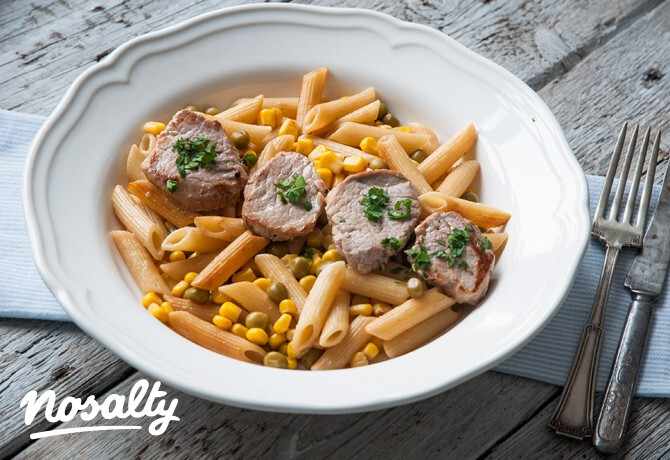 Tejszínes zöldborsós-kukoricás penne szűzérmékkel