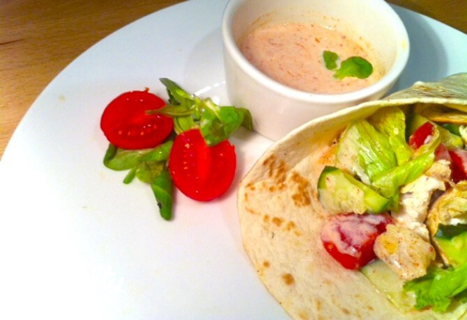 Tortilla pirított csirkemellel