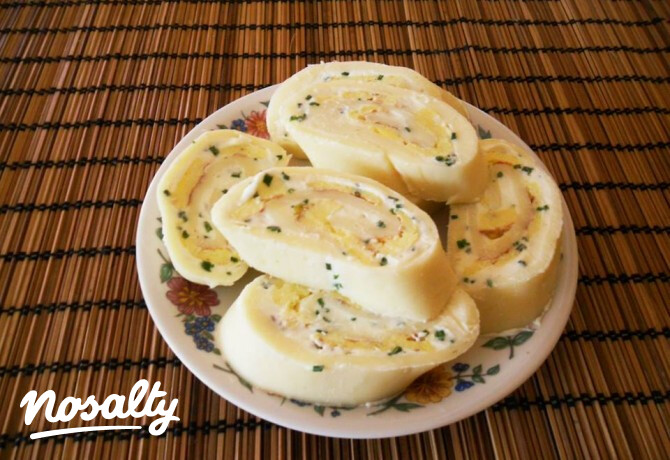 Sülttojásos sajttekercs