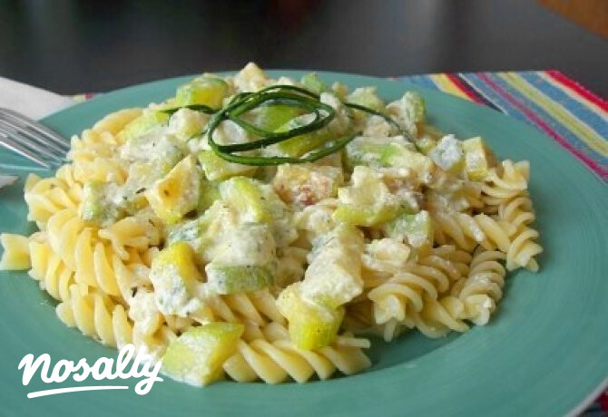 Fusilli cukkinis szósszal