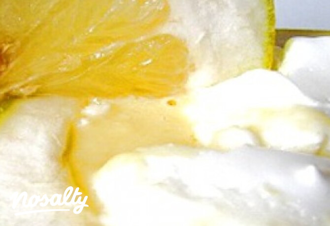 Pomelo krémleves édes tojásfehérjehabbal