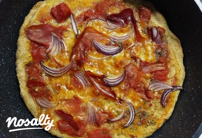 Serpenyős élesztő nélküli pizza