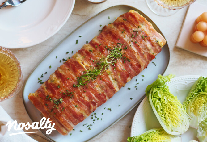 Őzgerincformában sült baconös-sajtos csirke