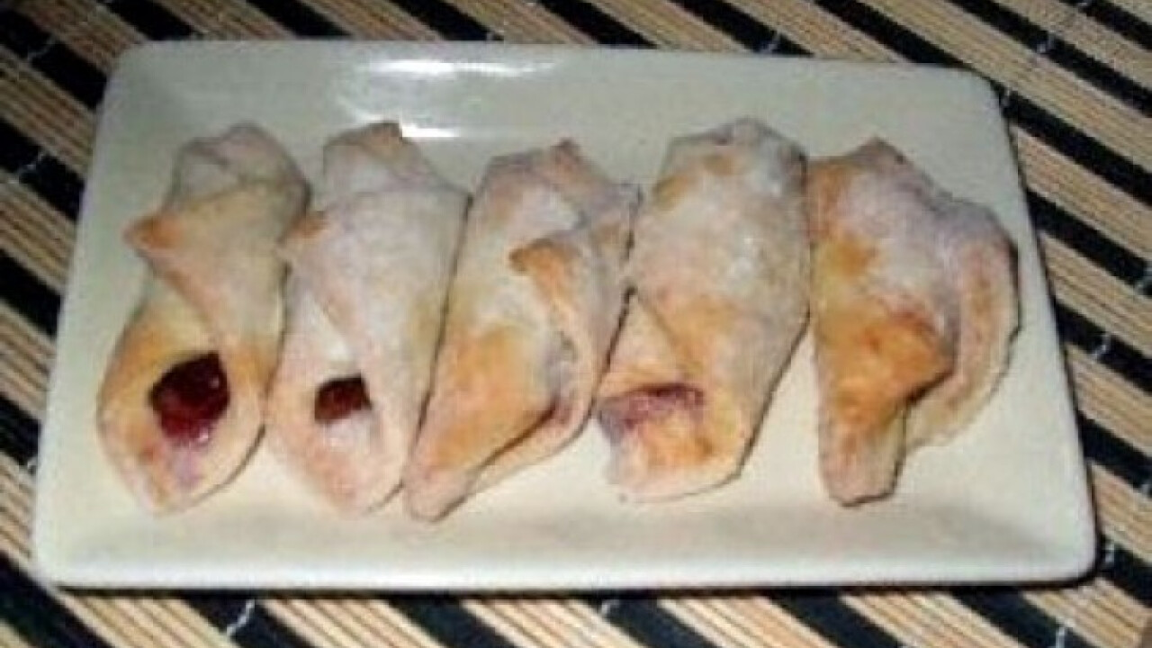 Meggyes kifli