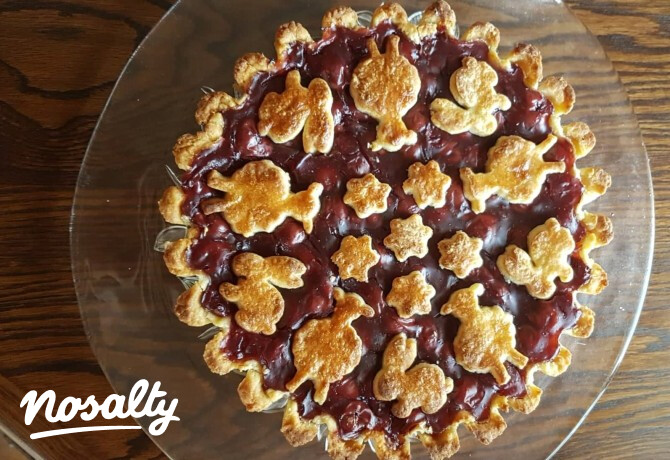 Ezen a képen: Meggyes pite Réka konyhájából