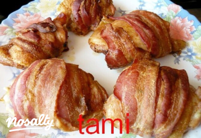 Sült csirkecomb baconbe tekerve