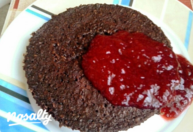 Mikrós zabtorta diétás házi eperlekvárral