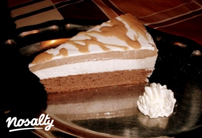 Körtekrémes-karamellás torta