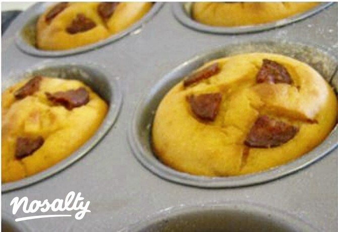 Szalonnás-kolbászos muffin