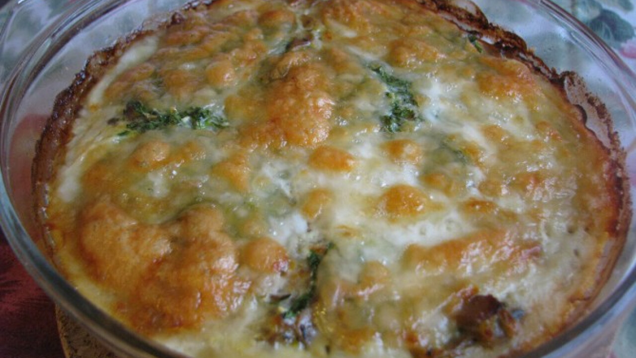 Gombás-mozzarellás pite reform linzertésztából