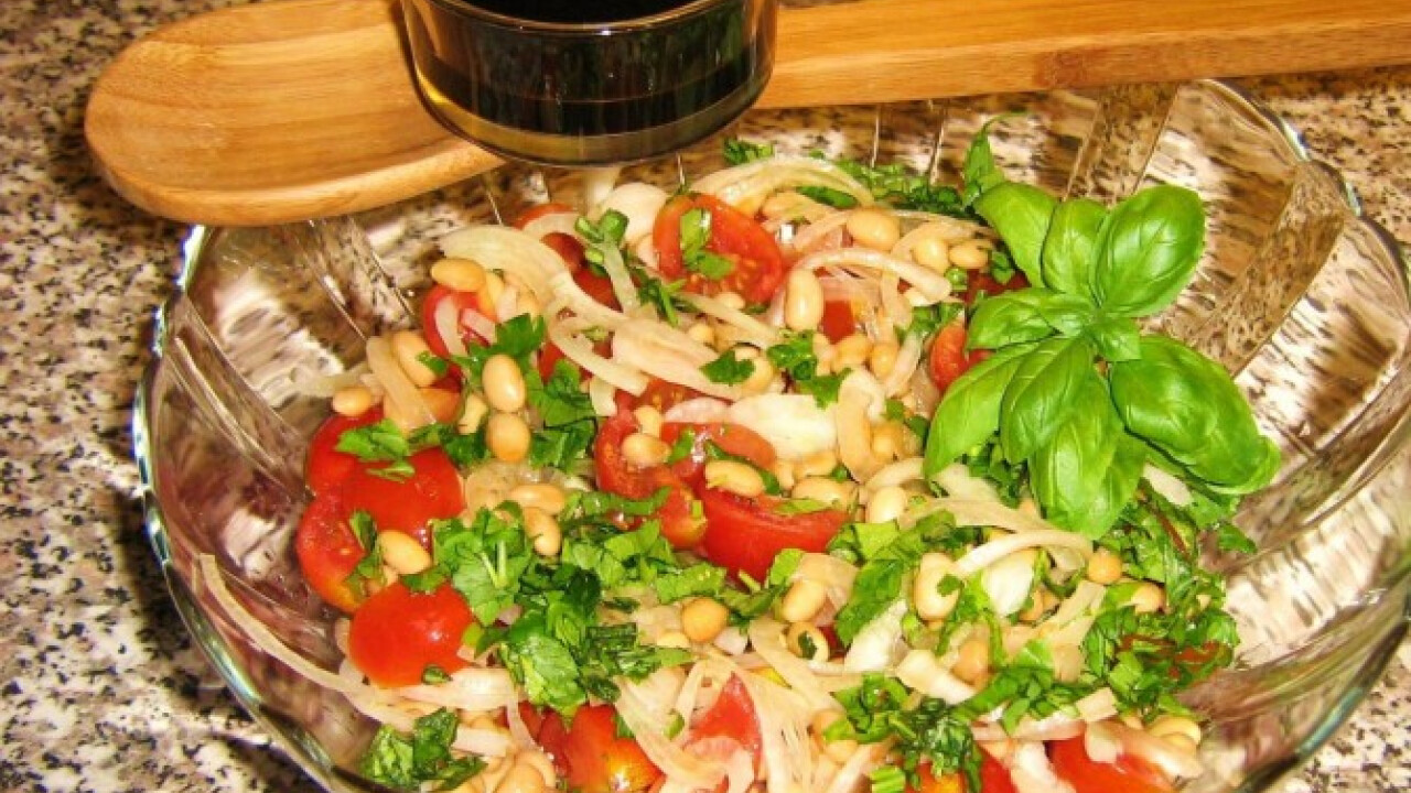Szójababos bruschetta