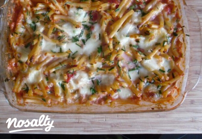 Borsós-paradicsomos-mozzarellás tésztagratin
