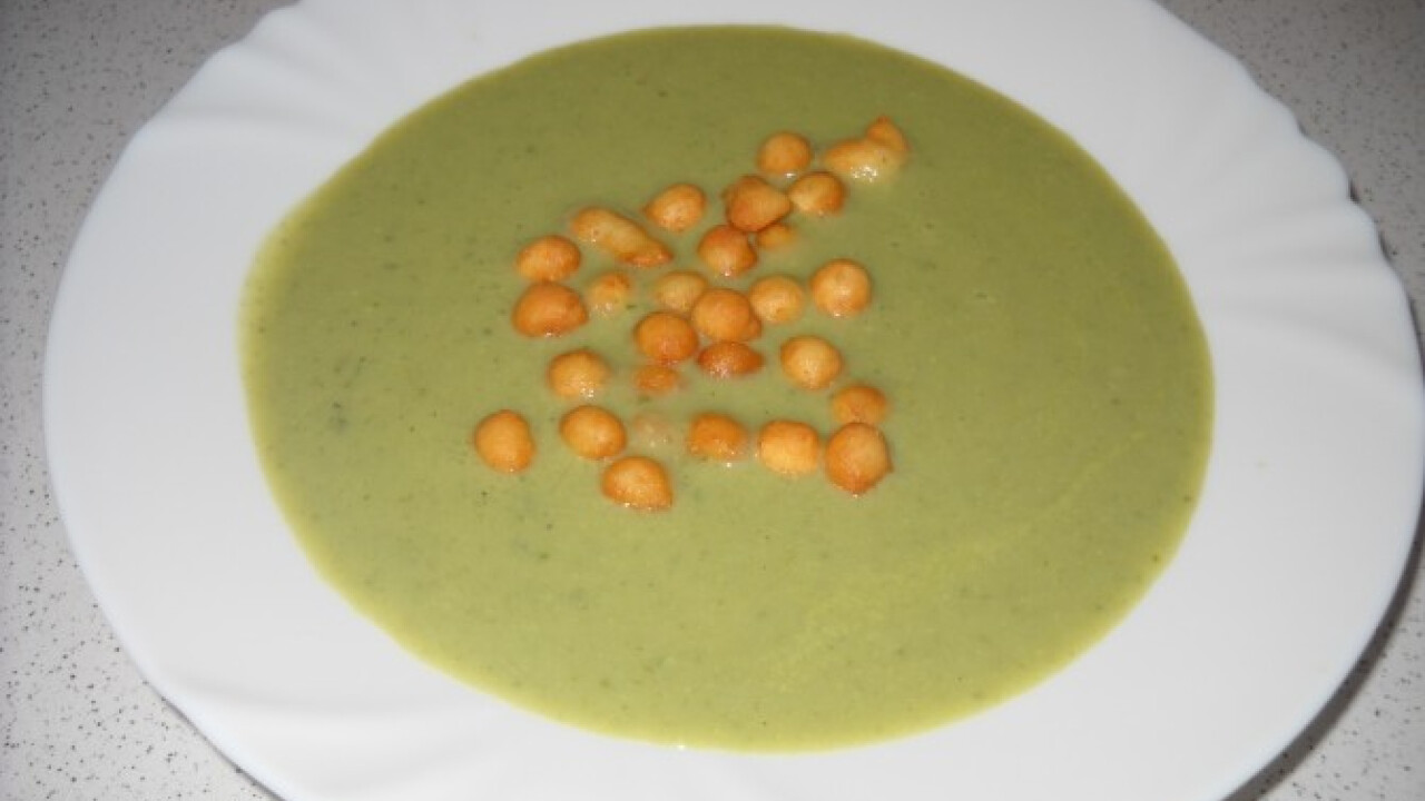 Medvehagymás csicsókakrémleves